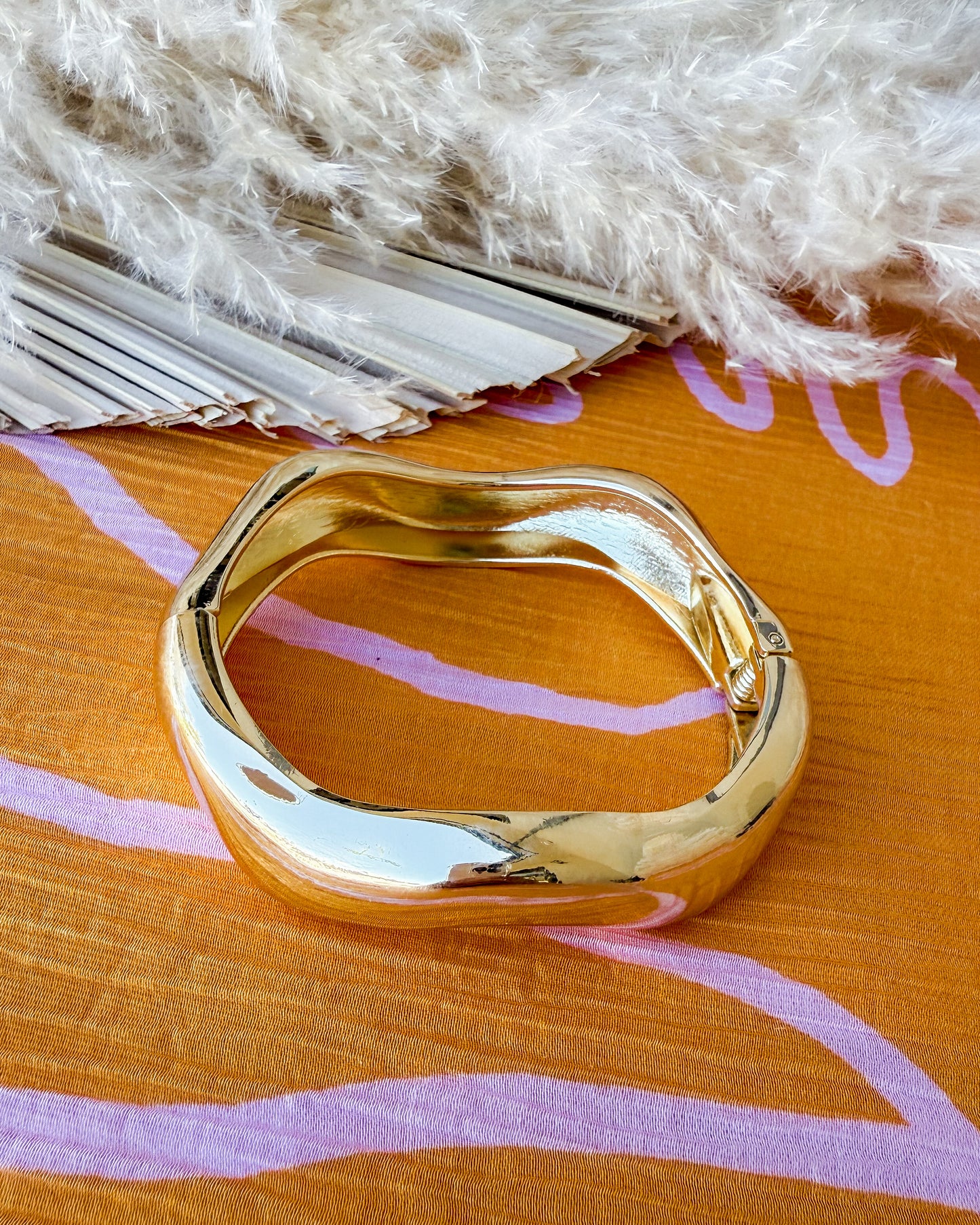 Sunny Bangle