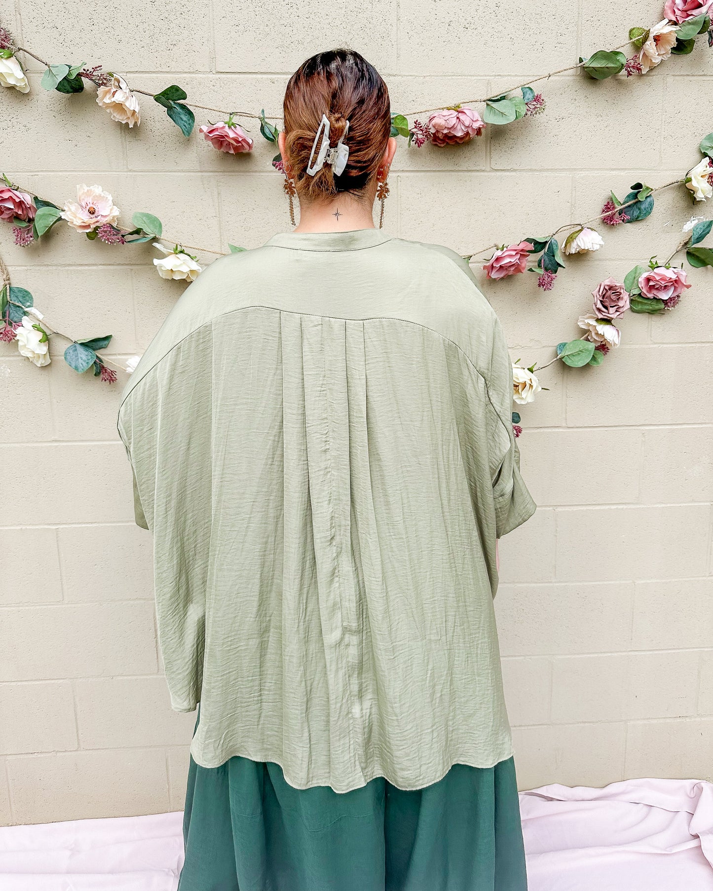 Raelynn Blouse - Sage Green
