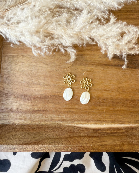 Easy Going Earrings