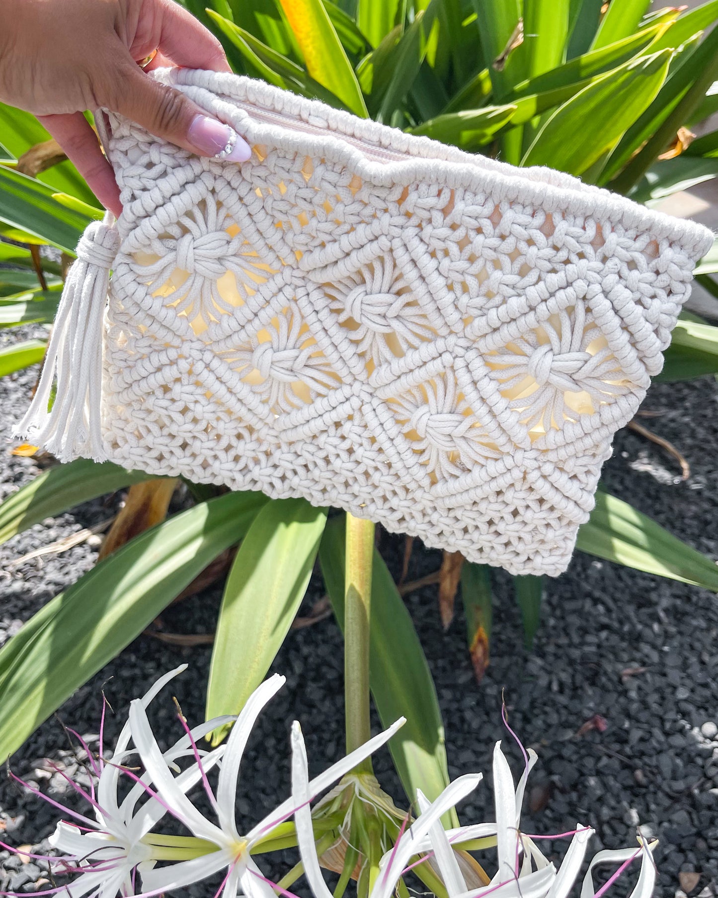 Kimberly Clutch - Ivory