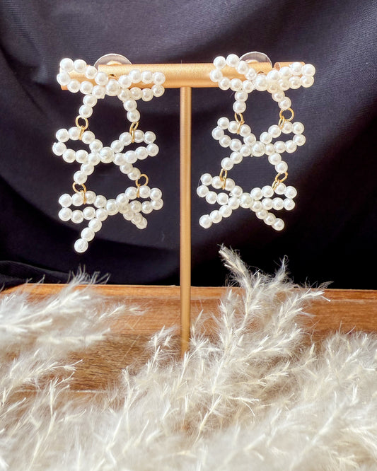 Feminine Era Earrings