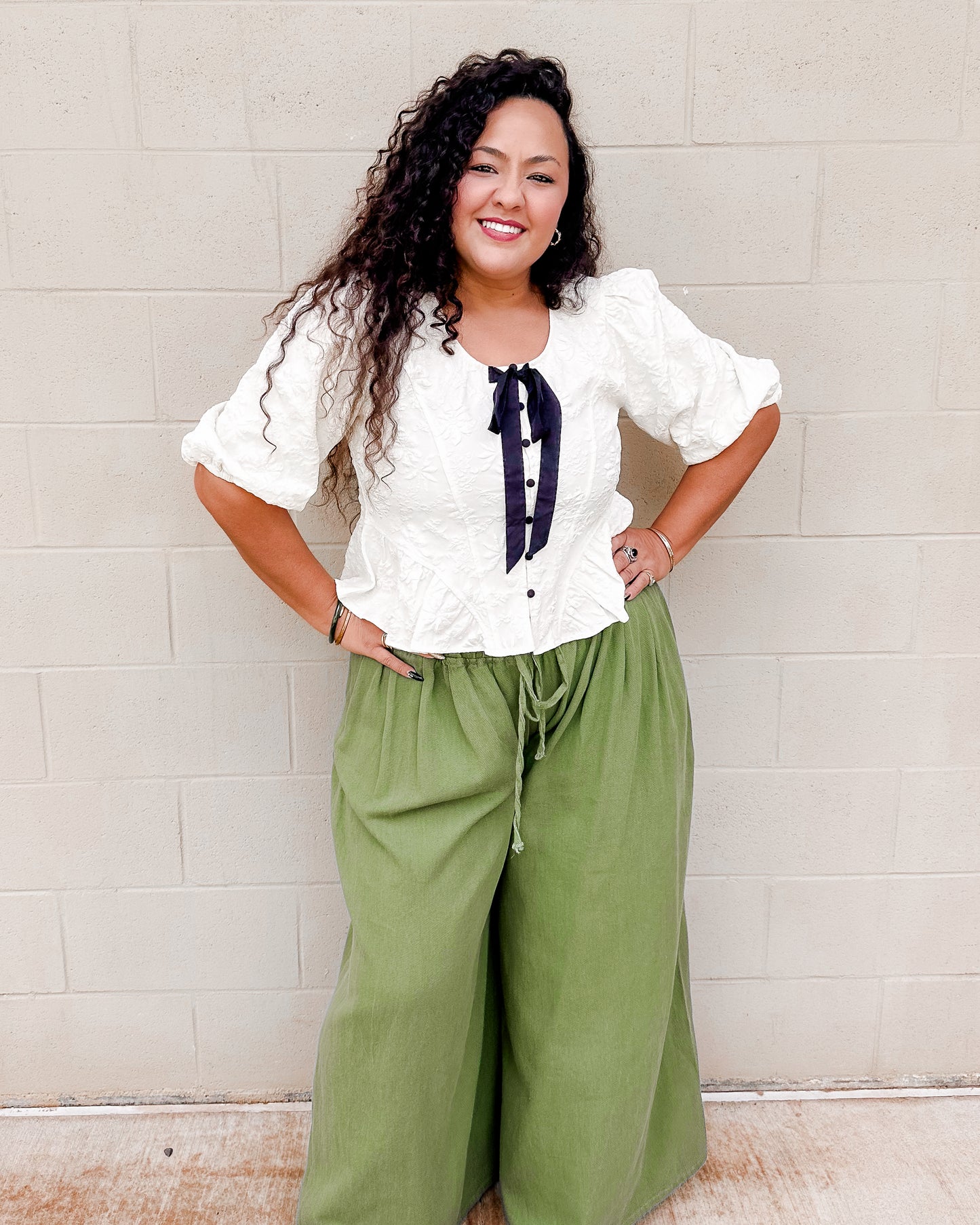 Ollie Rae Pants - Avocado