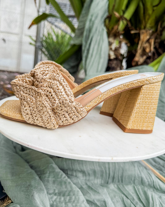 Como La Flor Heels